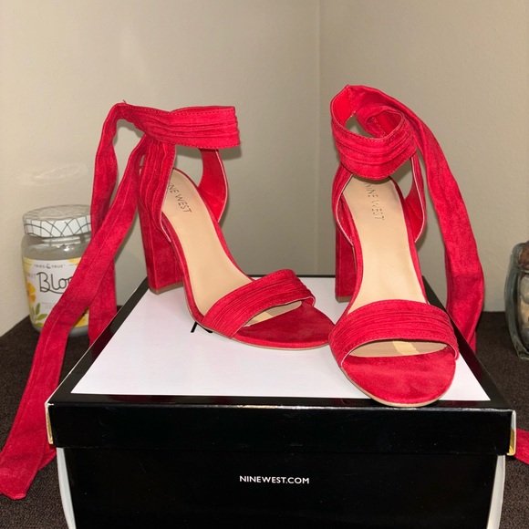 Sexy red sandals with tie; sleek & sassy; cute & comfortable. - Picture 5 of 14